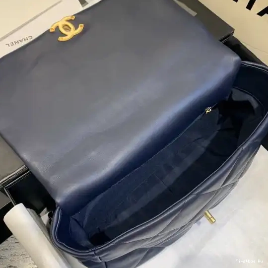 First Bag Ru BAG FLAP 19 CHANEL 0529